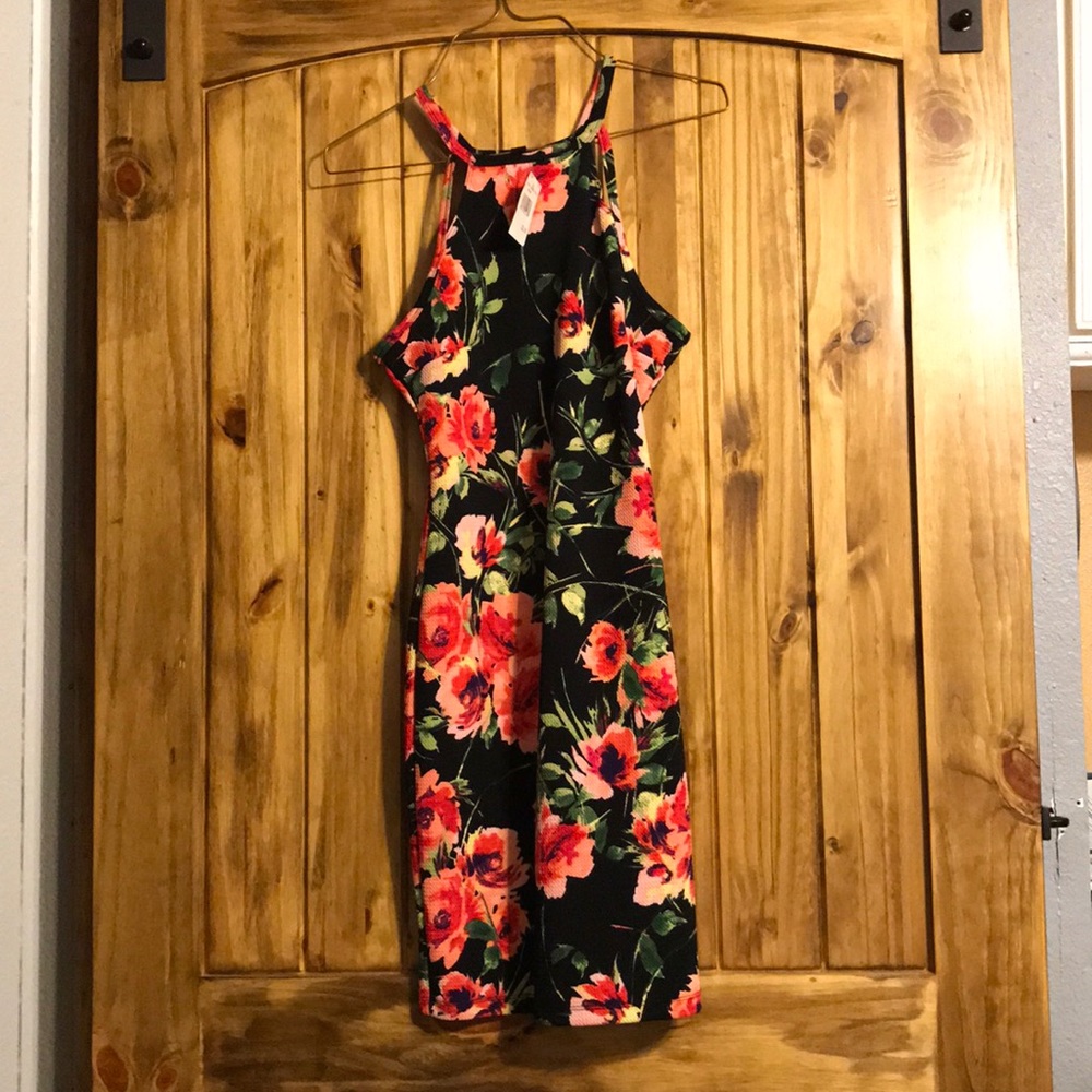 Black floral M dress,never been worn.